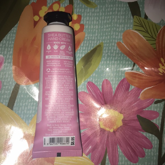 NWT Bath & Body Works Gingham Gorgeous Hand Cream 1oz - Picture 4 of 4